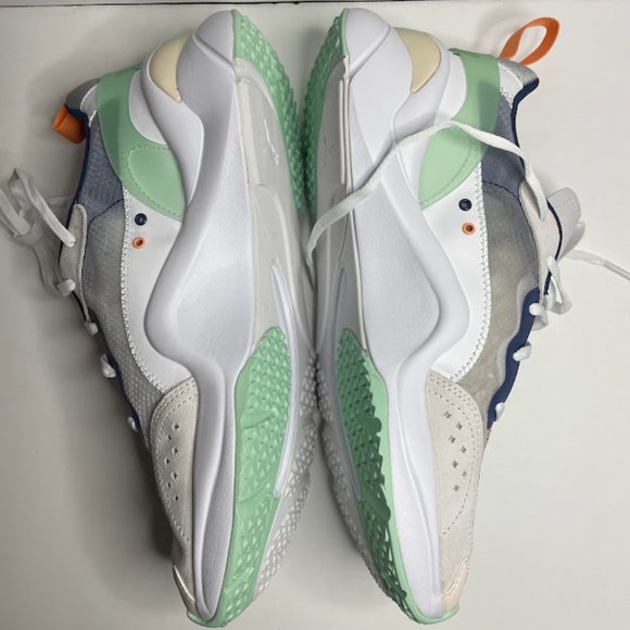 PUMA RISE - WHITE -  9.5 - Picture 2 of 8